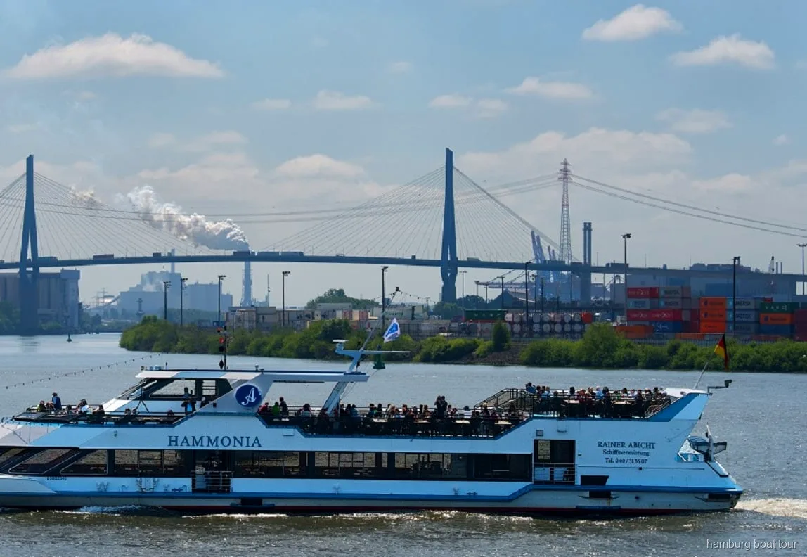 Planta d'Airbus a Finkenwerder vista des del creuer de Hamburg a Blankenese