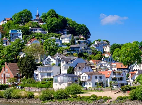 Pont de Köhlbrand vu pendant la croisière panoramique à Blankenese depuis Hambourg