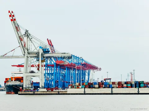 Chantier naval Blohm und Voss vu pendant une croisière dans le port de Hambourg